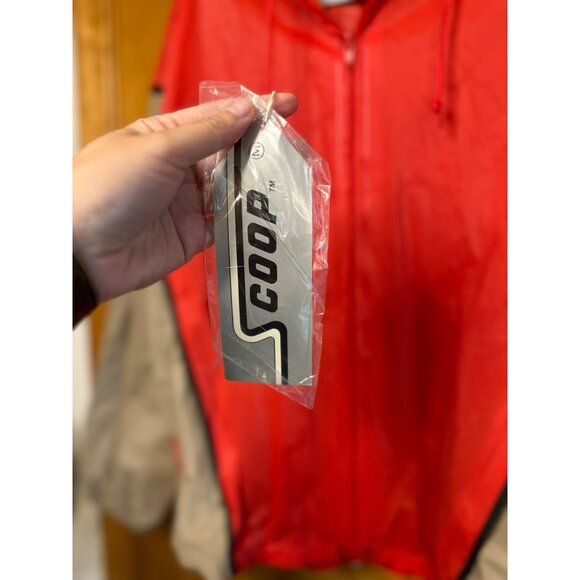 NWT Scoop Red & Tan Colorblock Windbreaker Jacket Hooded Zip-Up, Size M (23x24) - Picture 6 of 8